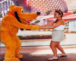 Billingtons favourite go-to place is Disneyland where she has fun with fictional cartoon characters and loves to be around them.